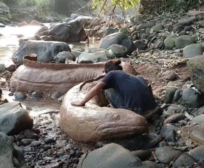 Penemuan "Belut Raksasa" di anak sungai buat orang kampung cemas