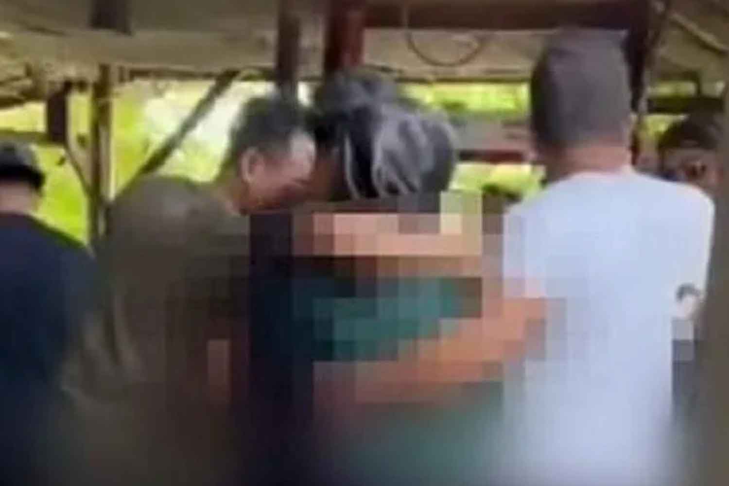 Jabatan Agama Terengganu siasat video kumpulan lelaki peluk pelayan wanita